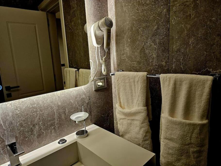 Blloku Suites, City Centre,טיראנה מראה חיצוני תמונה